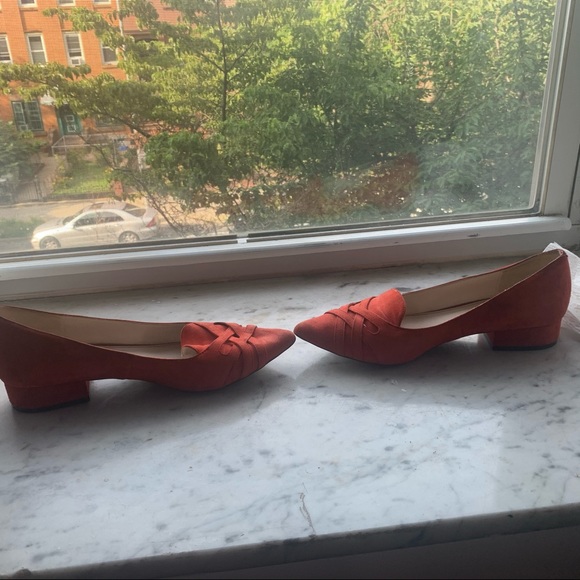 Cole Haan Women’s coral suede pointy flat - Picture 9 of 9